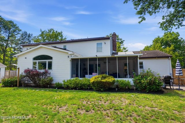 10 Harmony Hill Court, Jackson, NJ 08527