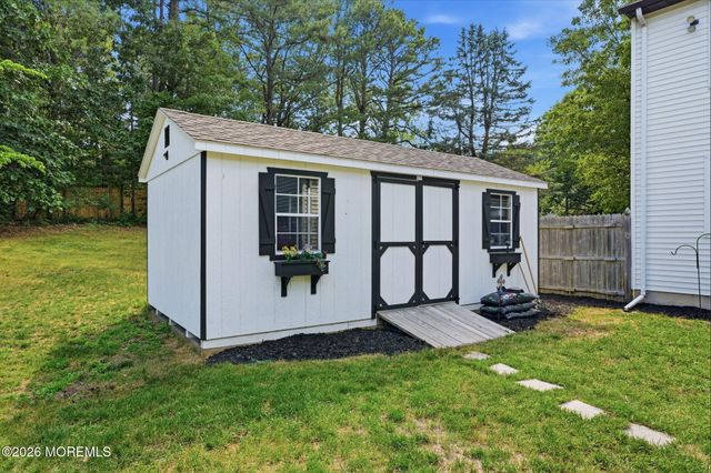 10 Harmony Hill Court, Jackson, NJ 08527