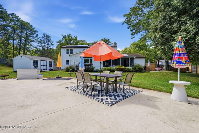 10 Harmony Hill Court, Jackson, NJ 08527