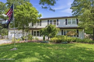 10 Harmony Hill Court, Jackson, NJ 08527