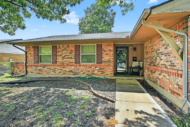 818 Patricia Drive, Sherman, TX 75090