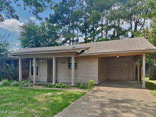 6185 Sandhurst Road, Horn Lake, MS 38637