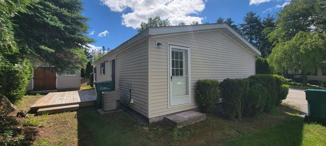 16 Magnolia Lane, Belmont, NH 03220