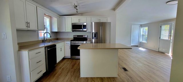 16 Magnolia Lane, Belmont, NH 03220