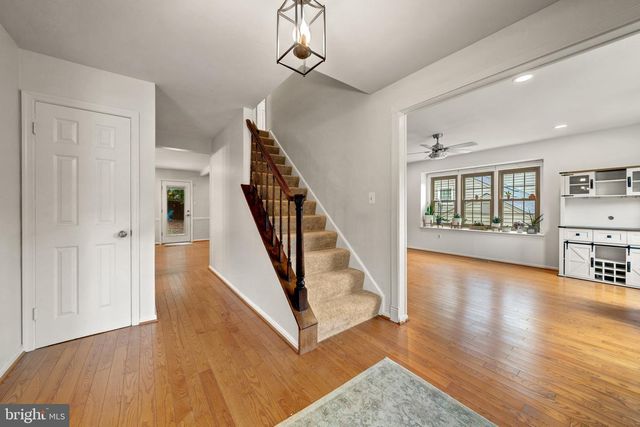 7409 SHADY PALM DR, Springfield, VA 22153