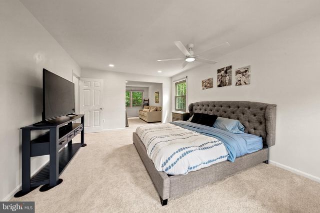 7409 SHADY PALM DR, Springfield, VA 22153