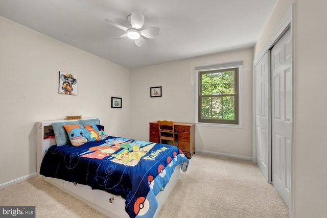 7409 SHADY PALM DR, Springfield, VA 22153