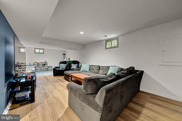 7409 SHADY PALM DR, Springfield, VA 22153