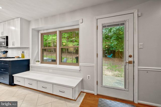 7409 SHADY PALM DR, Springfield, VA 22153