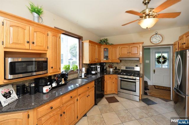 71 Ringwood Avenue, Pompton Lakes, NJ 07442
