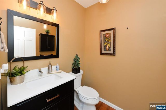 71 Ringwood Avenue, Pompton Lakes, NJ 07442