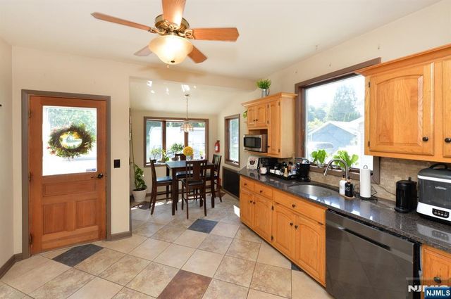 71 Ringwood Avenue, Pompton Lakes, NJ 07442