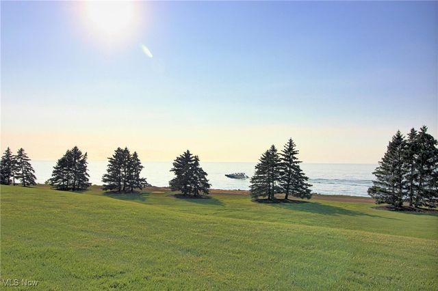 1 Bratenahl Place 604, Bratenahl, OH 44108