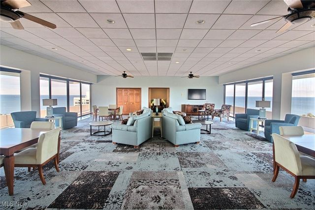 1 Bratenahl Place 604, Bratenahl, OH 44108