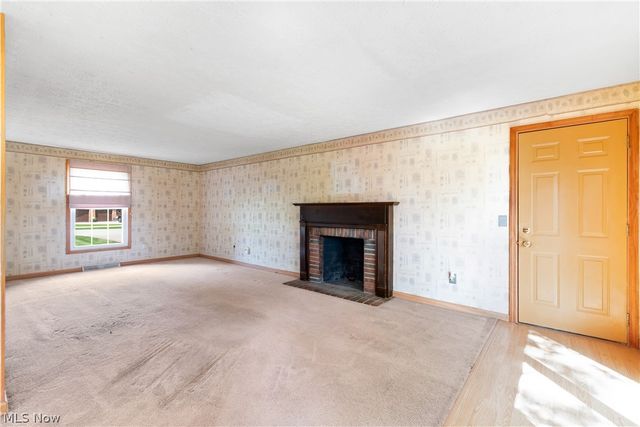 2329 Oak Point Drive, Akron, OH 44321