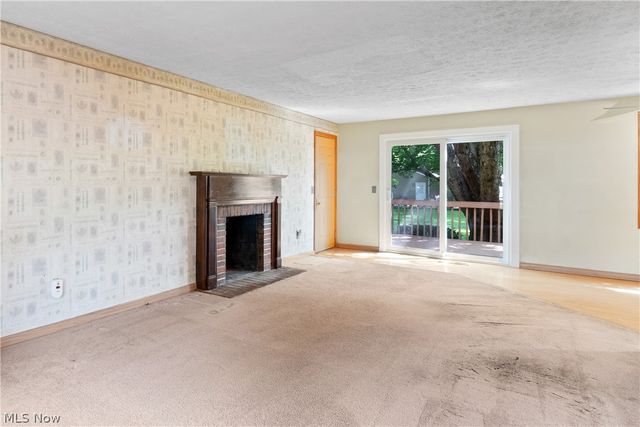 2329 Oak Point Drive, Akron, OH 44321