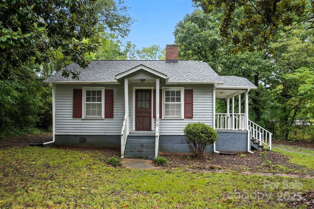 106 W Henry Street, Belmont, NC 28012
