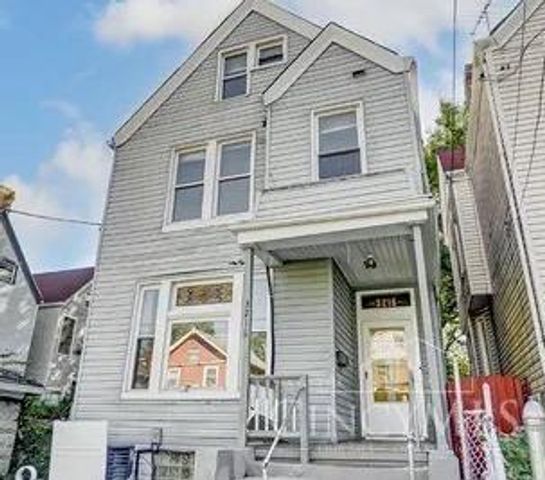 3216 Hackberry Street, Cincinnati, OH 45207