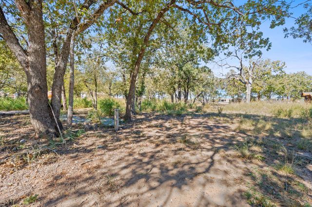 230 Fm 1185, Lockhart, TX 78644