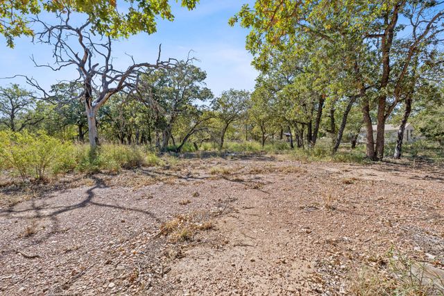 230 Fm 1185, Lockhart, TX 78644