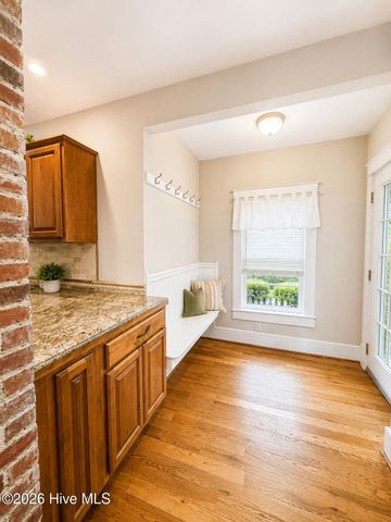 375 E Maine Avenue, Southern Pines, NC 28387