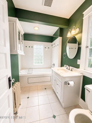375 E Maine Avenue, Southern Pines, NC 28387