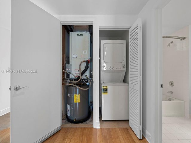 7265 SW 89th St A520, Miami, FL 33156