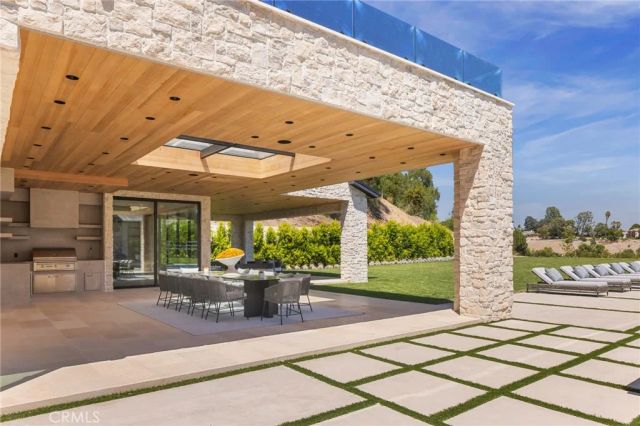 24255 BRIDLE TRAIL Road, Hidden Hills, CA 91302
