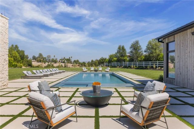 24255 BRIDLE TRAIL Road, Hidden Hills, CA 91302