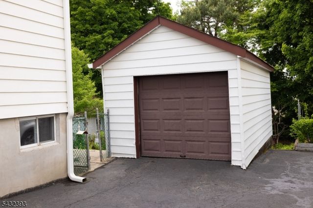 21 Witherspoon St, Nutley Twp., NJ 07110