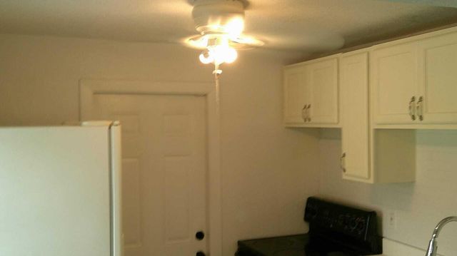 900 W 9th Street, Riviera Beach, FL 33404