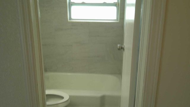 900 W 9th Street, Riviera Beach, FL 33404