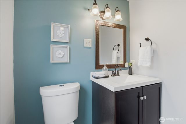 1031 N Steele Street, Tacoma, WA 98406