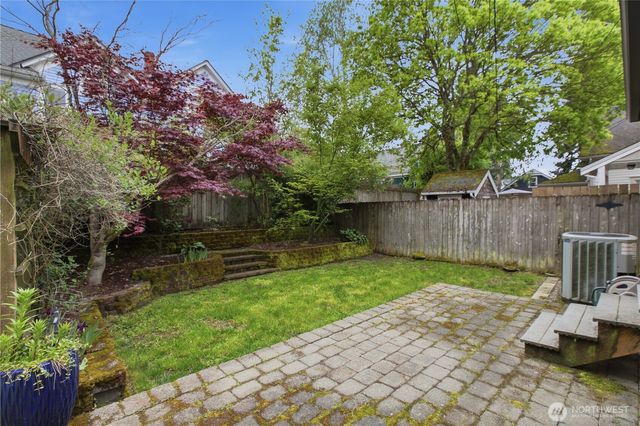 1031 N Steele Street, Tacoma, WA 98406