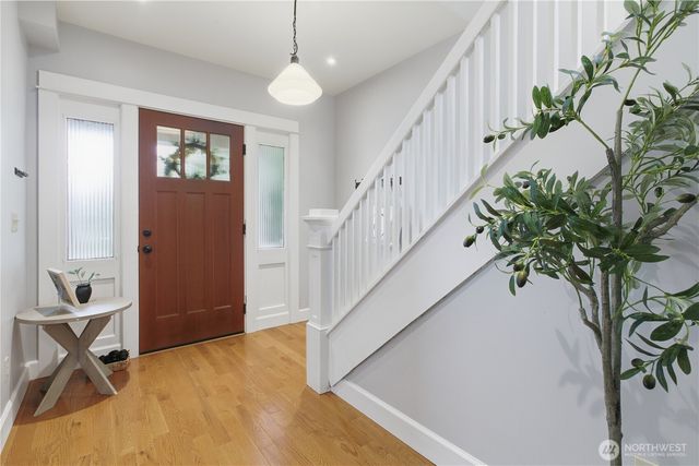 1031 N Steele Street, Tacoma, WA 98406