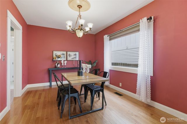 1031 N Steele Street, Tacoma, WA 98406