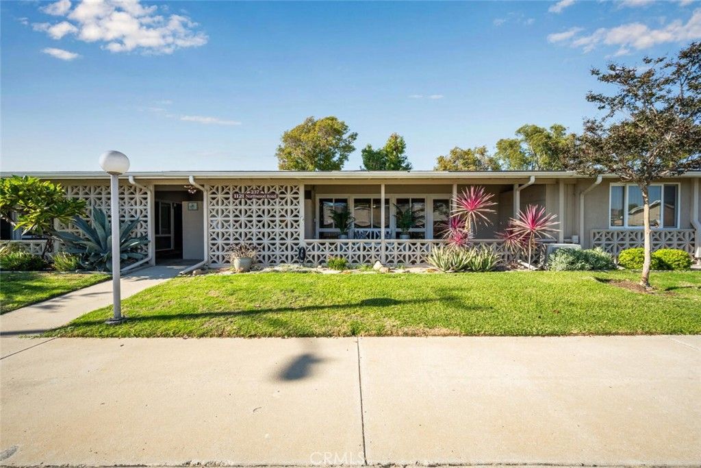 1121 Northwood Road 237D M9, Seal Beach, CA 90740