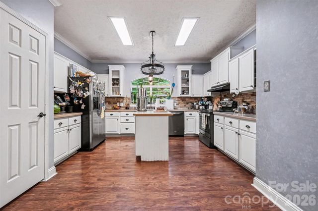 5879 Gold Hill Road E, Gold Hill, NC 28071