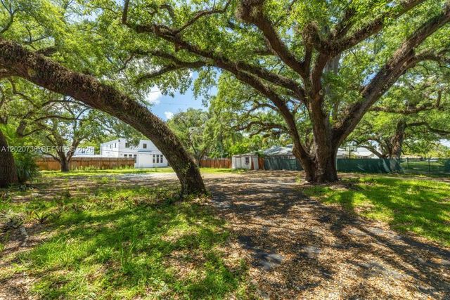 5941 SW 36th Terrace, Dania Beach, FL 33312