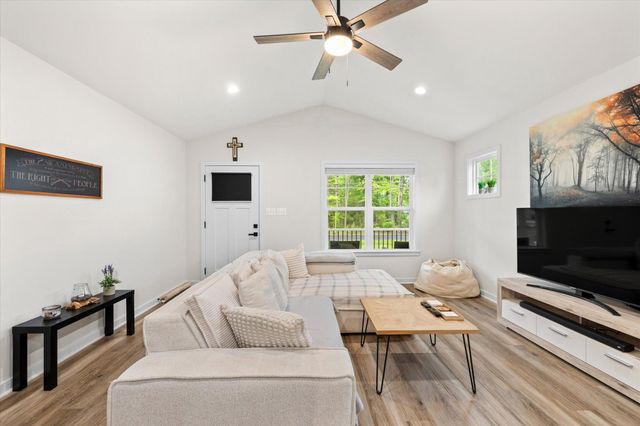 1274 HOLLY VISTA DR, Colonial Beach, VA 22443
