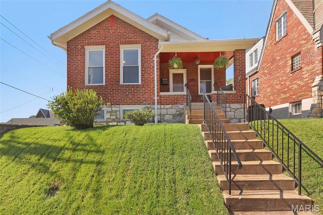 6516 Pernod Avenue, St Louis, MO 63139