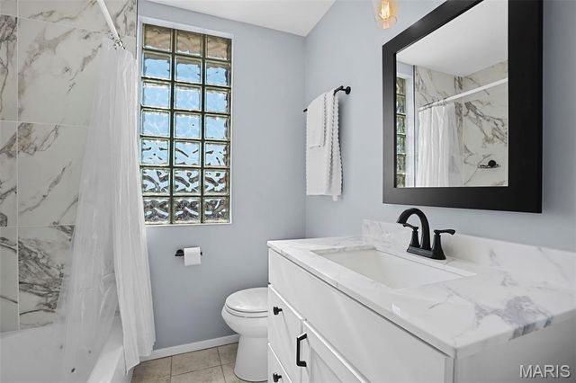 6516 Pernod Avenue, St Louis, MO 63139