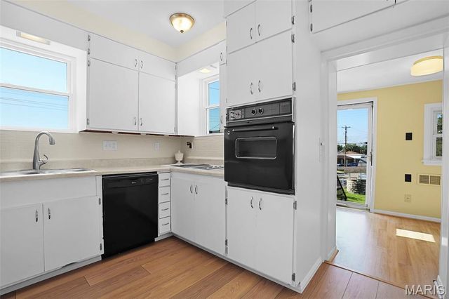 6516 Pernod Avenue, St Louis, MO 63139