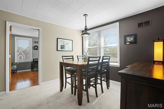 6516 Pernod Avenue, St Louis, MO 63139