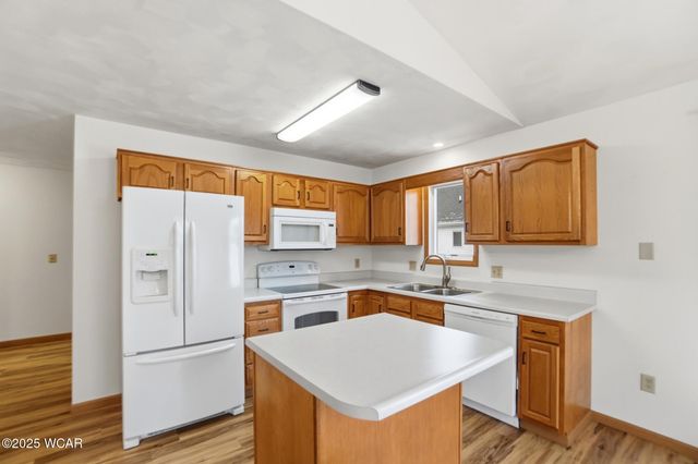 123 Eagles Point W, Lima, OH 45805