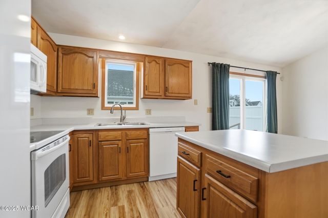 123 Eagles Point W, Lima, OH 45805