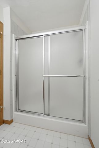 123 Eagles Point W, Lima, OH 45805