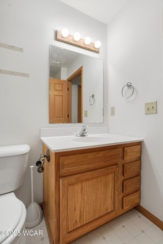 123 Eagles Point W, Lima, OH 45805