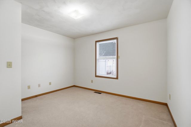 123 Eagles Point W, Lima, OH 45805