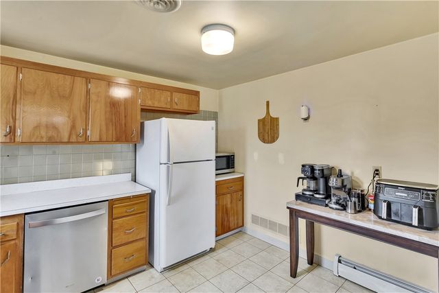 2537 N Lightwood Ave, Bethel Park, PA 15102